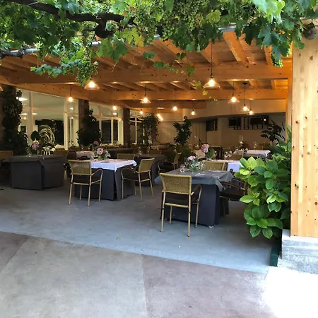 德拉孔查去桑坦德酒店 3*